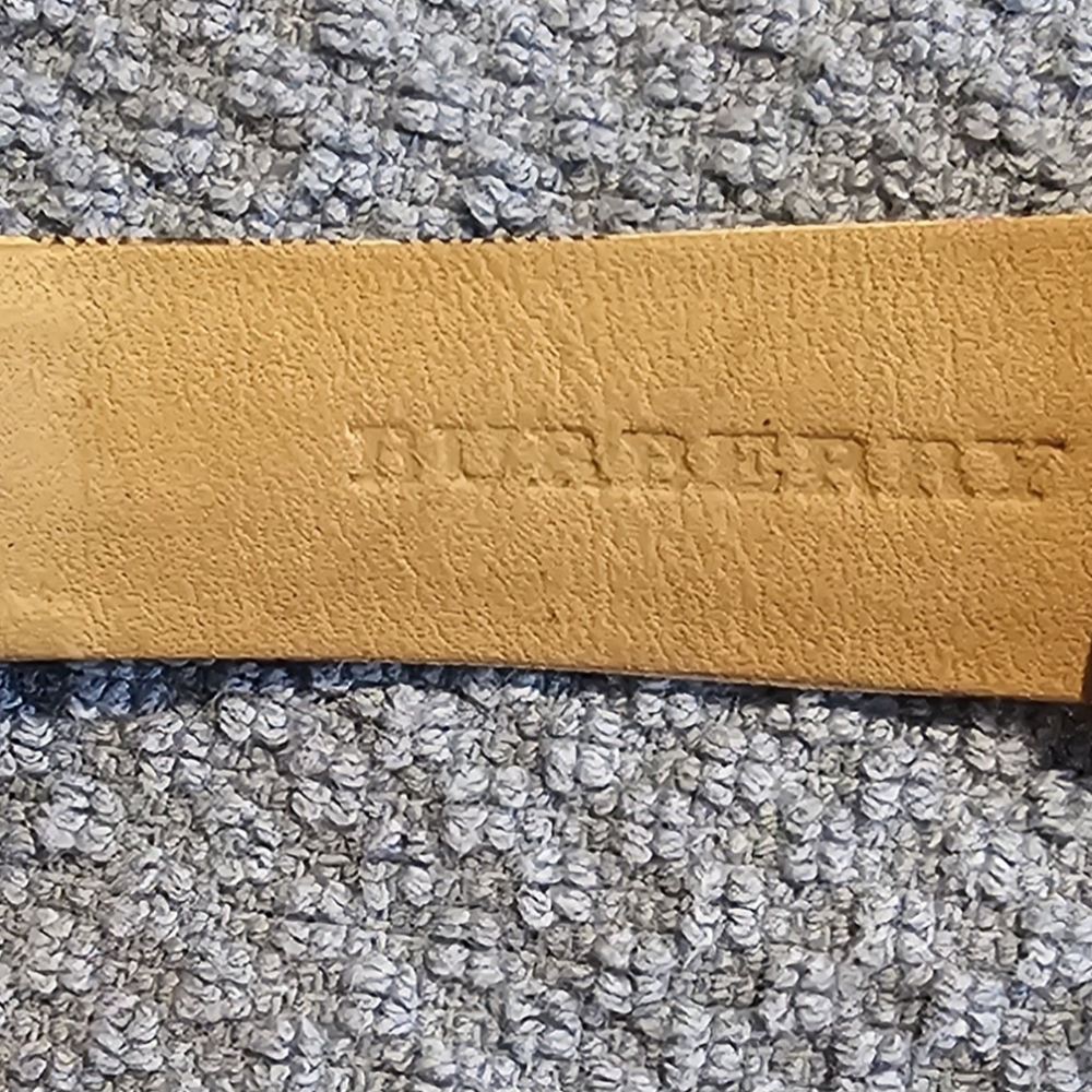 Burberry BU2152 Women’s Heritage Watch, Rectangular Face, Nova Check Strap & Box - Picture 11 of 15
